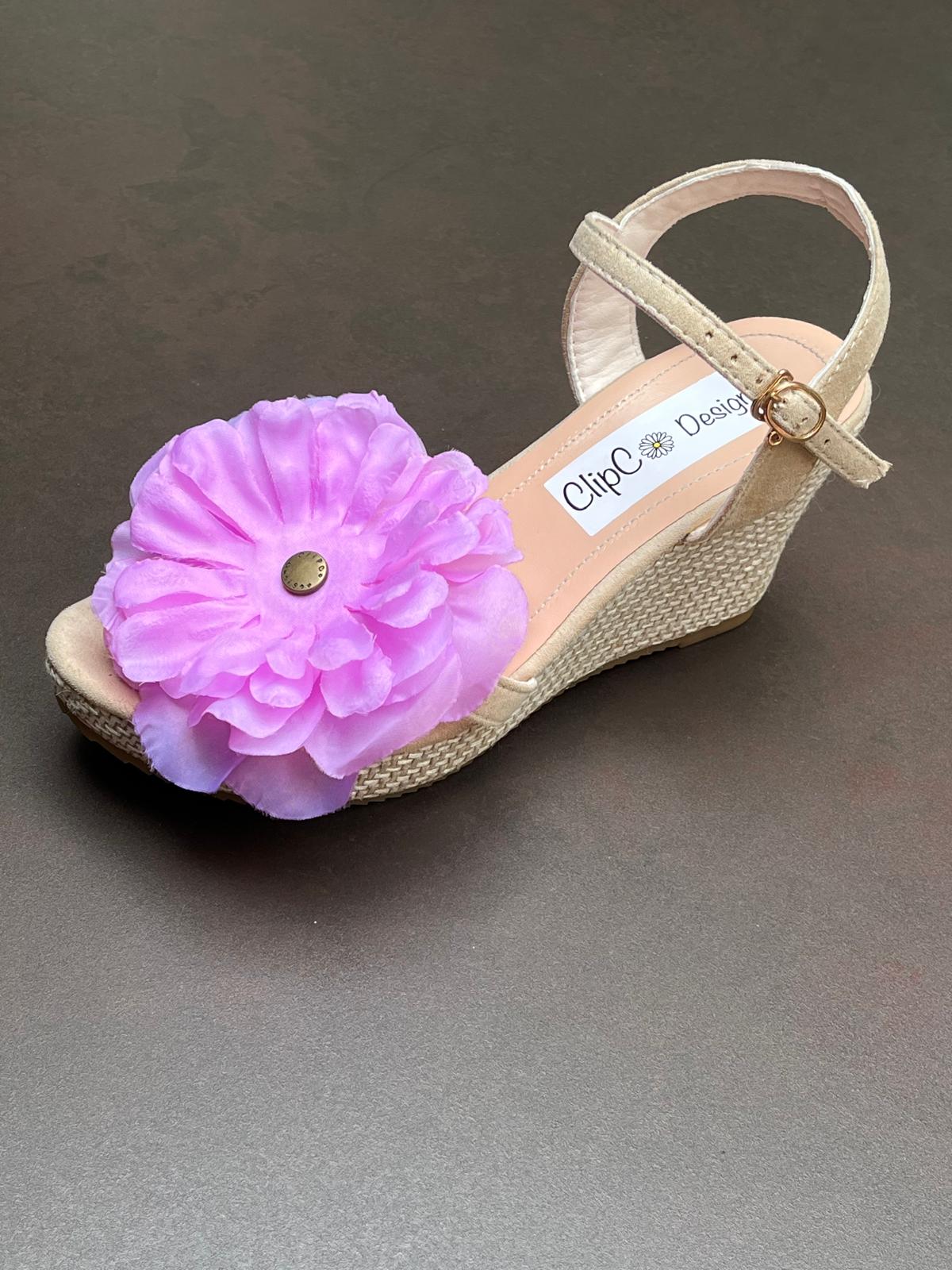 Peony Wedges