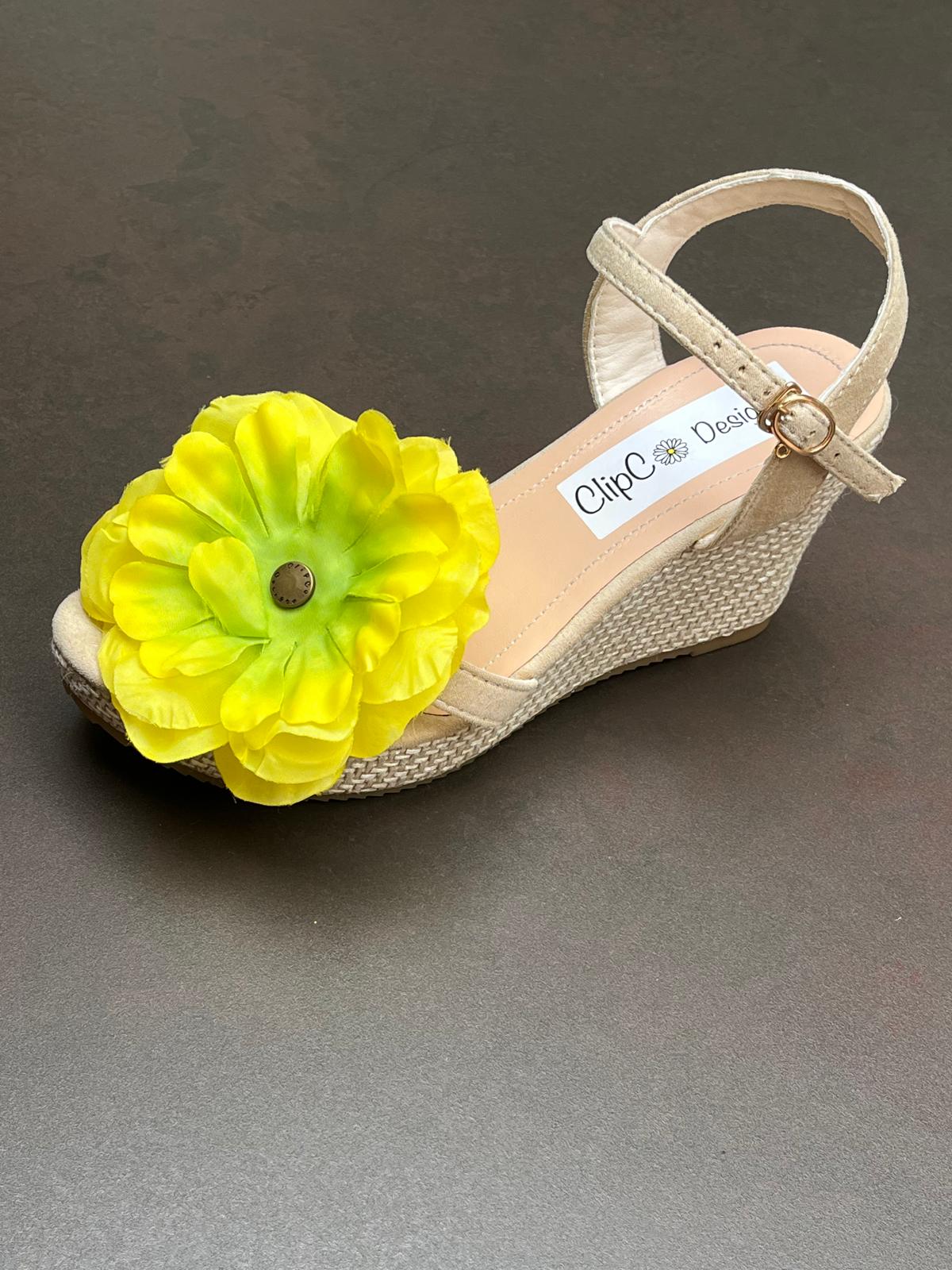 Peony Wedges