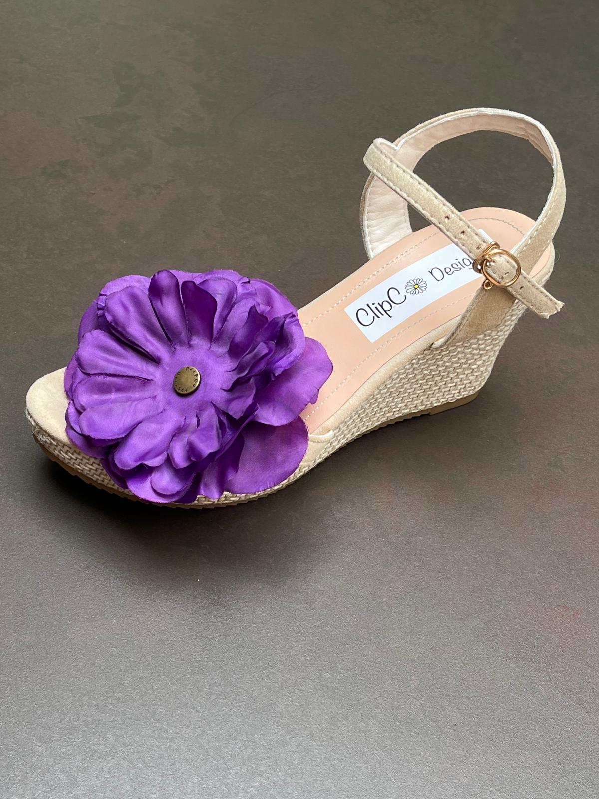 Peony Wedges