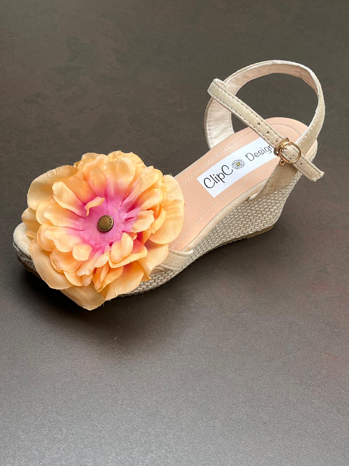 Peony Wedges