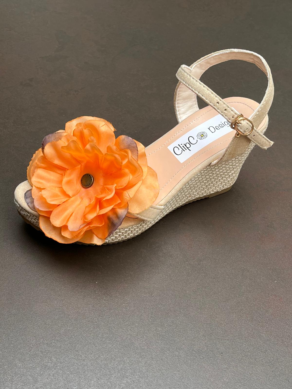 Peony Wedges