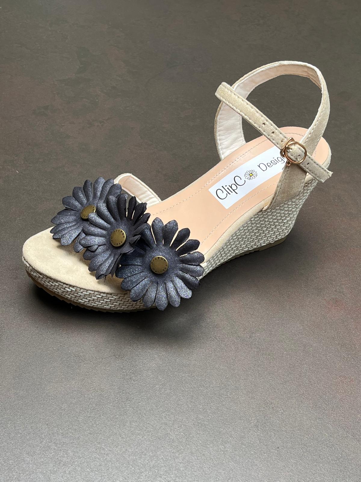 African Daisy Wedges