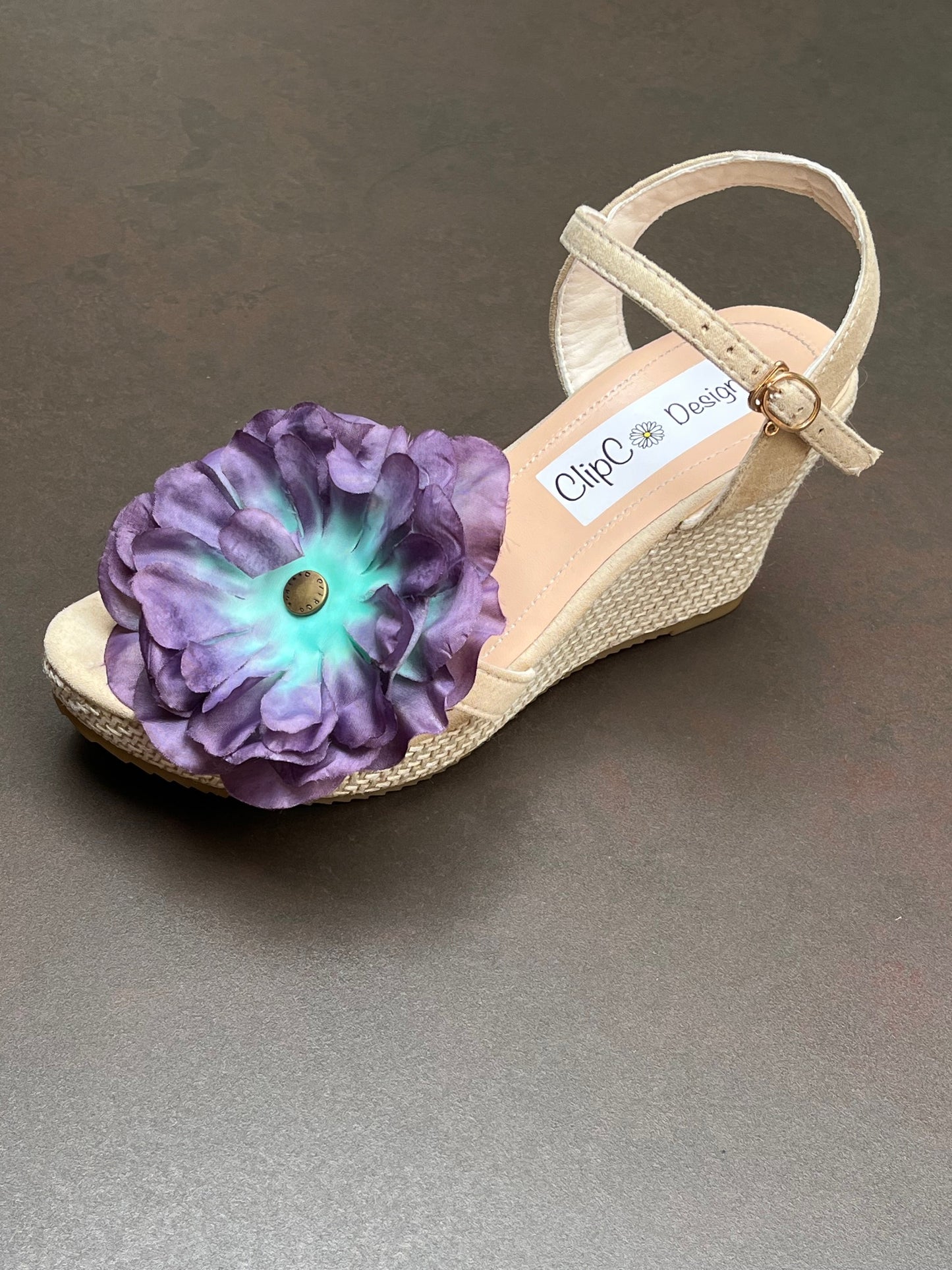 Peony Wedges