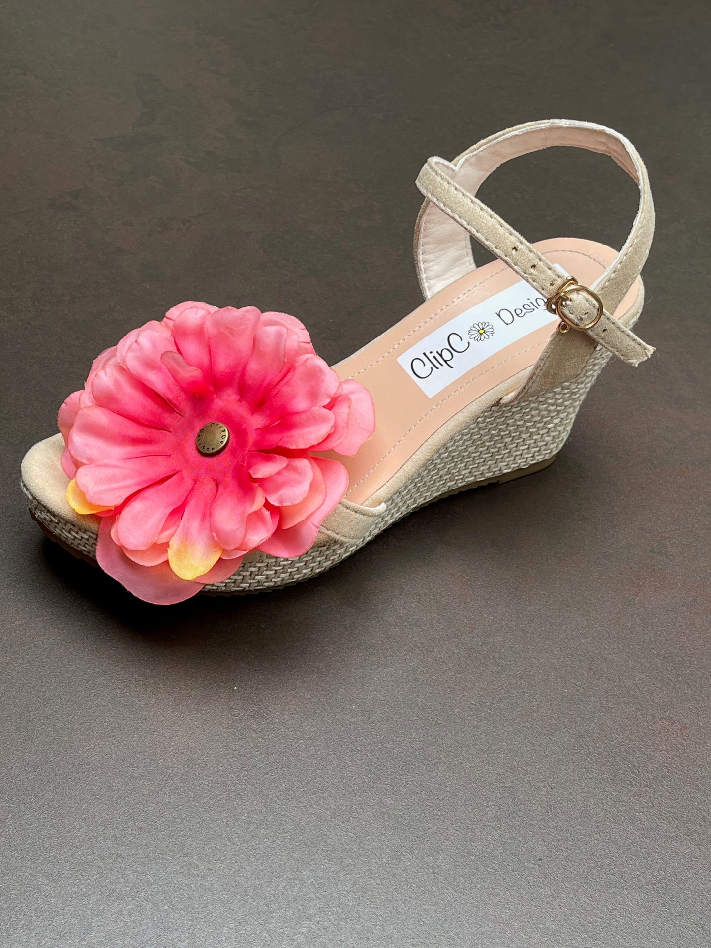 Peony Wedges